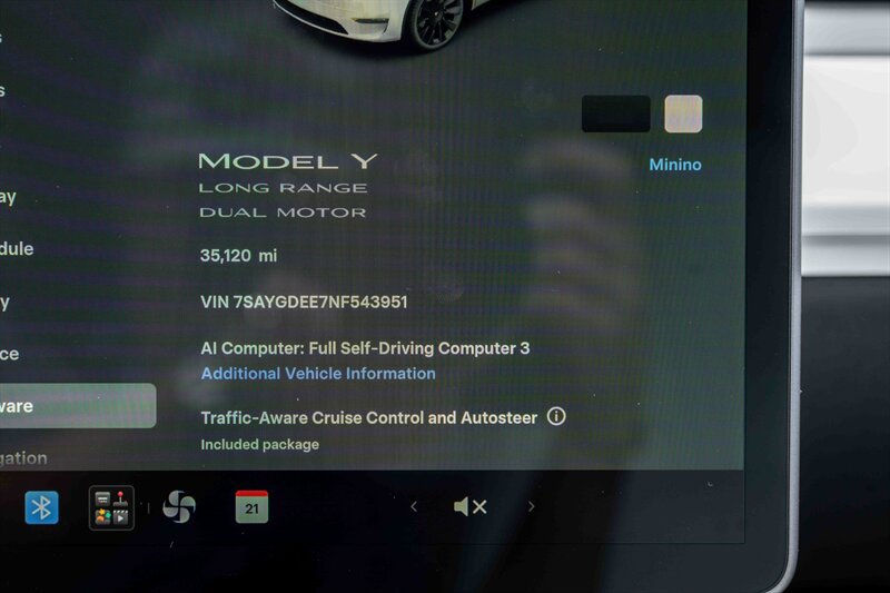 Used 2022 Tesla Model Y Long Range AWD/4WD image 13