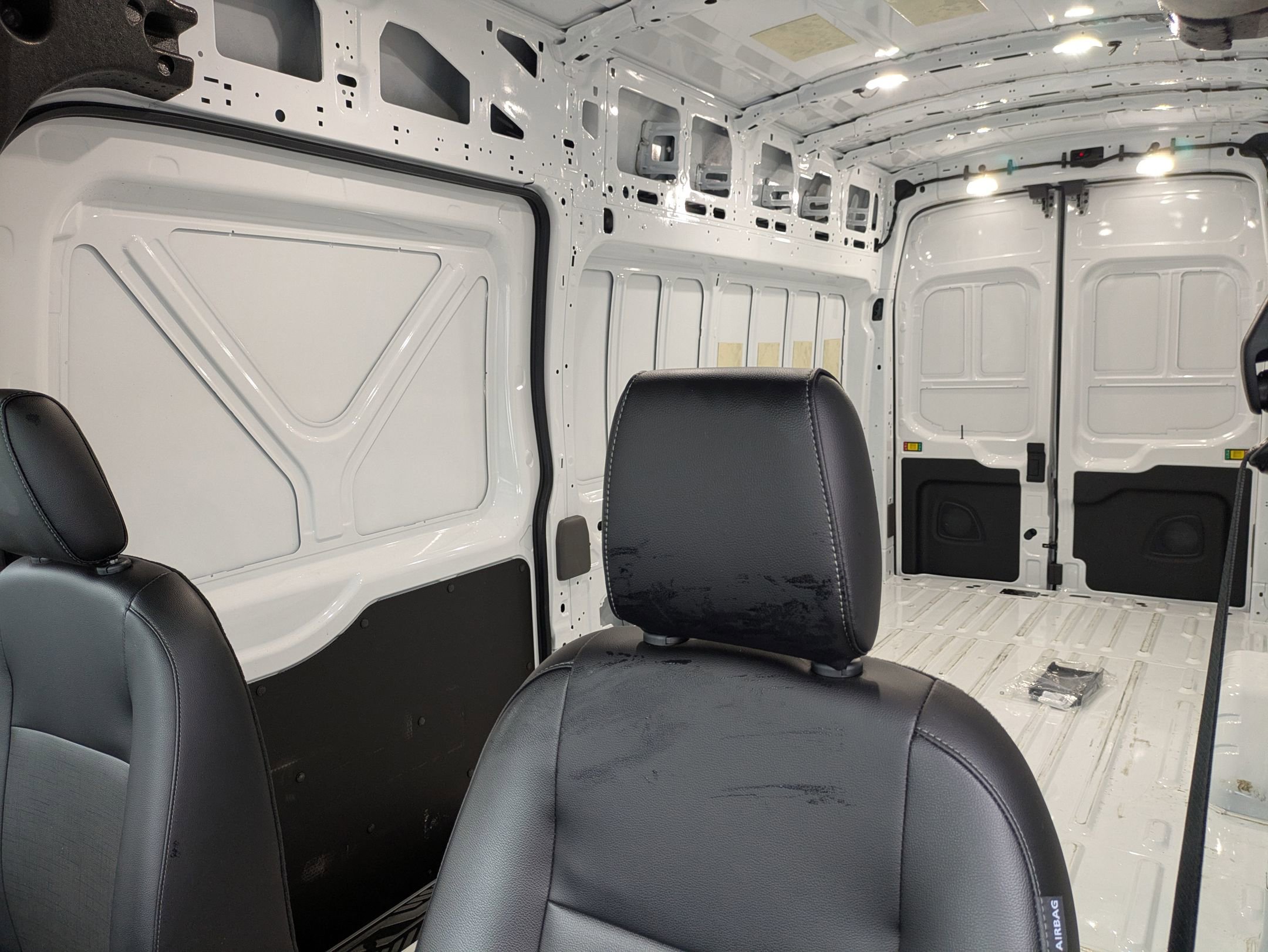 Certified 2025 Ford Transit 350 148 High Roof Extended image 26