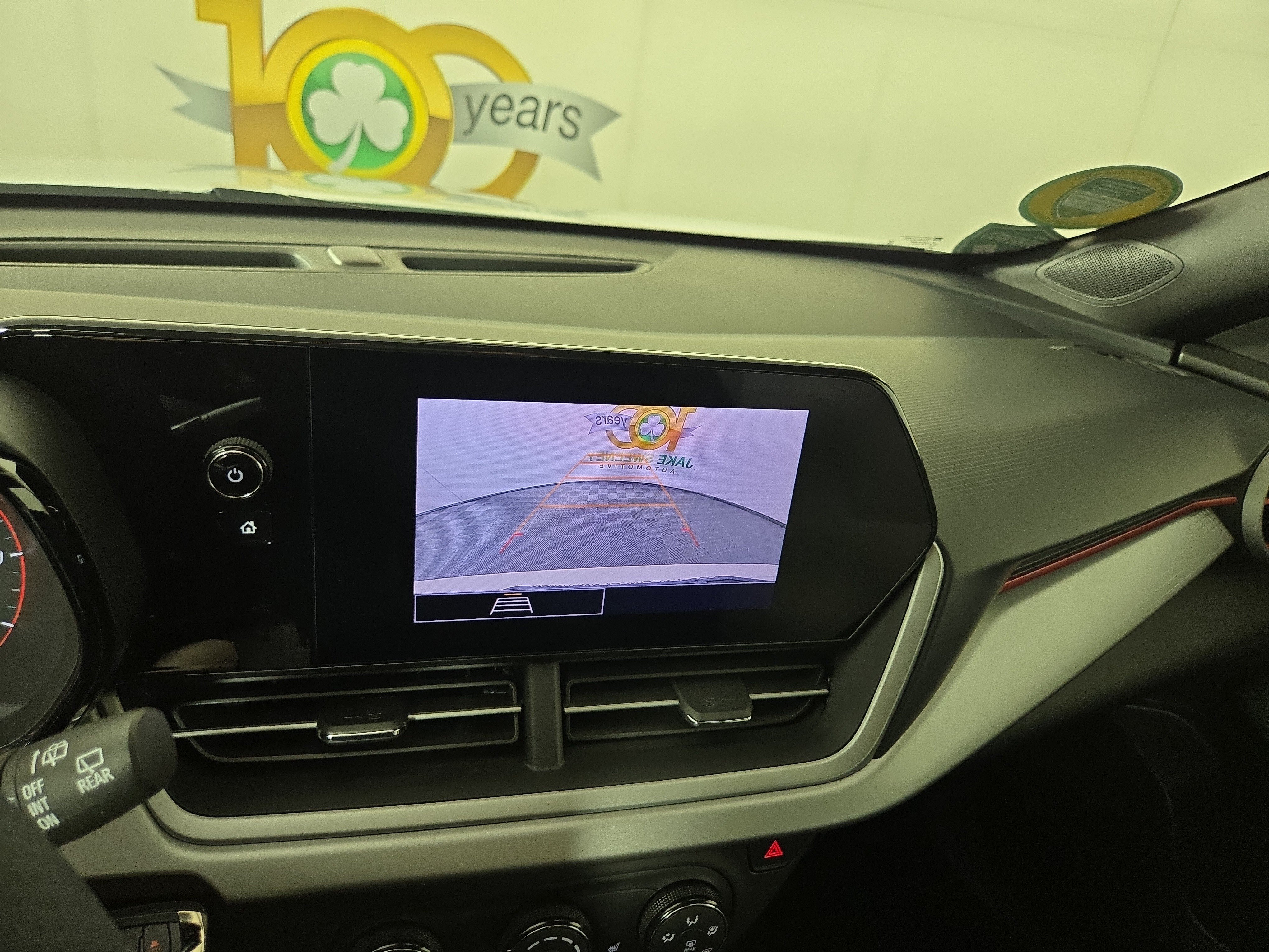 Certified 2024 Chevrolet Trax RS w/ Sunroof Package FWD image 20
