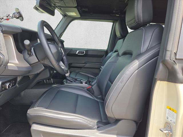 Used 2025 Ford Bronco Outer Banks AWD/4WD image 15