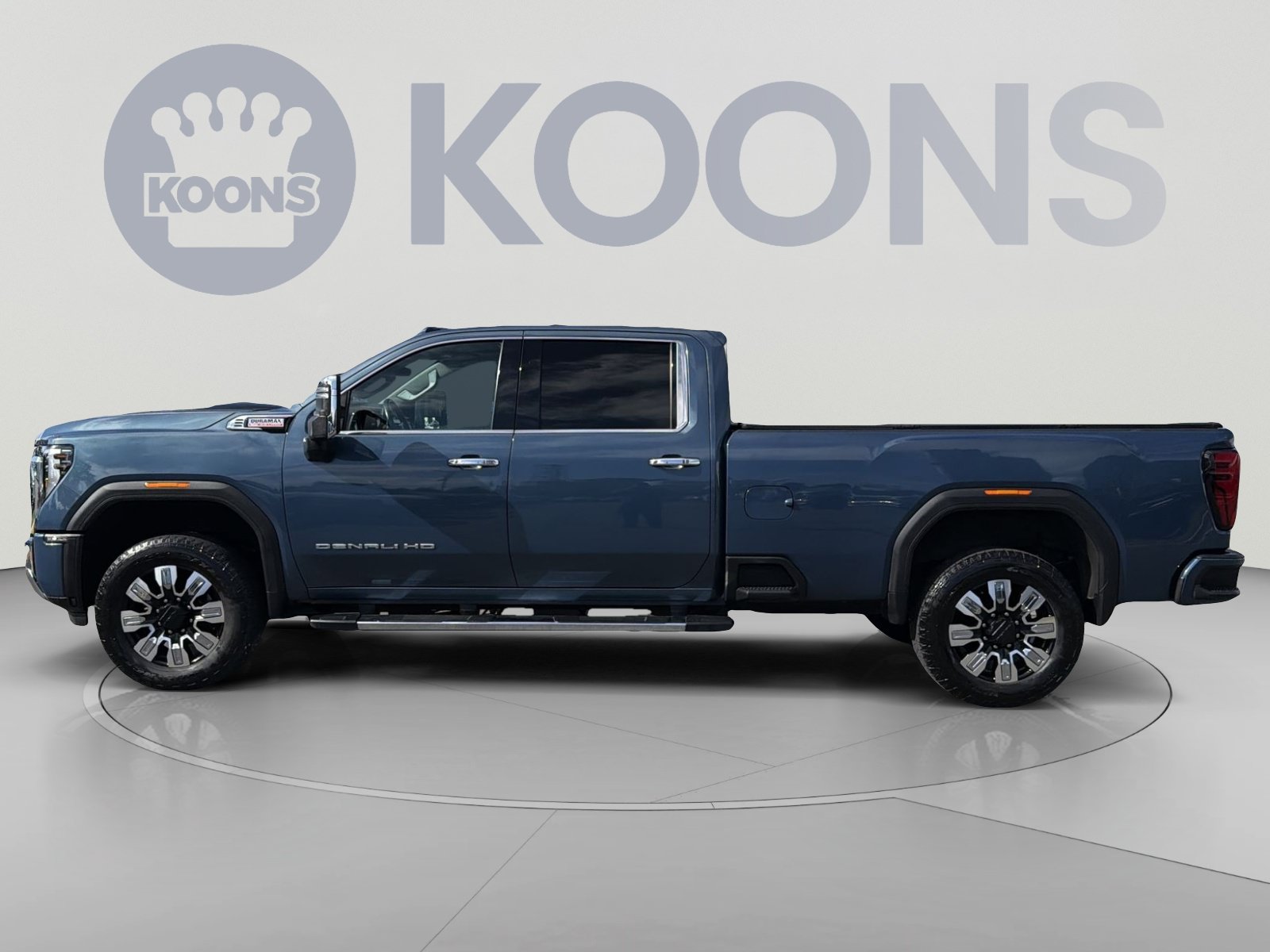 Used 2024 GMC Sierra 3500 Denali w/ Denali Reserve Package AWD/4WD image 2