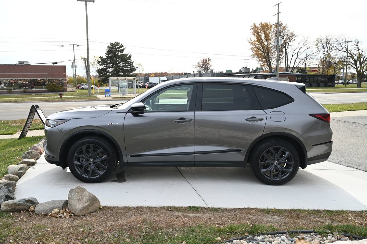 Used 2023 Acura MDX A-Spec image 8