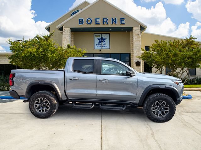 Used 2026 Chevrolet Colorado ZR2 w/ Technology Package AWD/4WD image 7