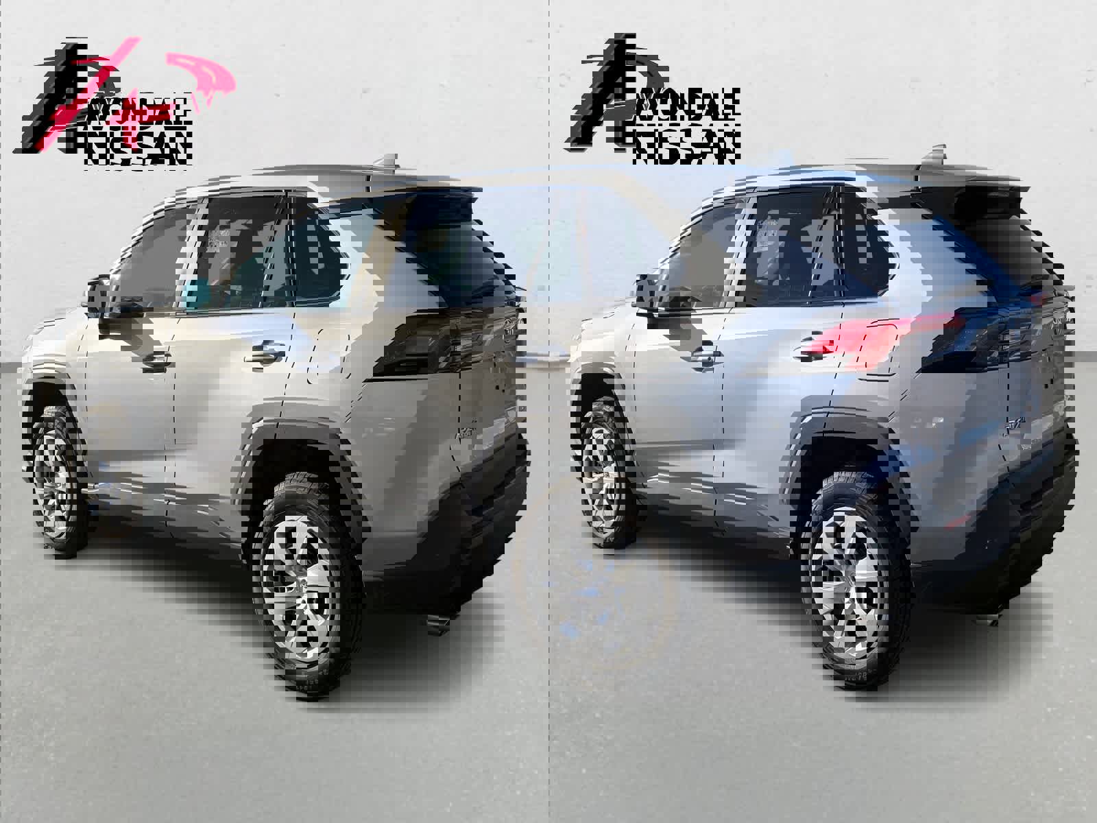Used 2024 Toyota RAV4 LE image 4