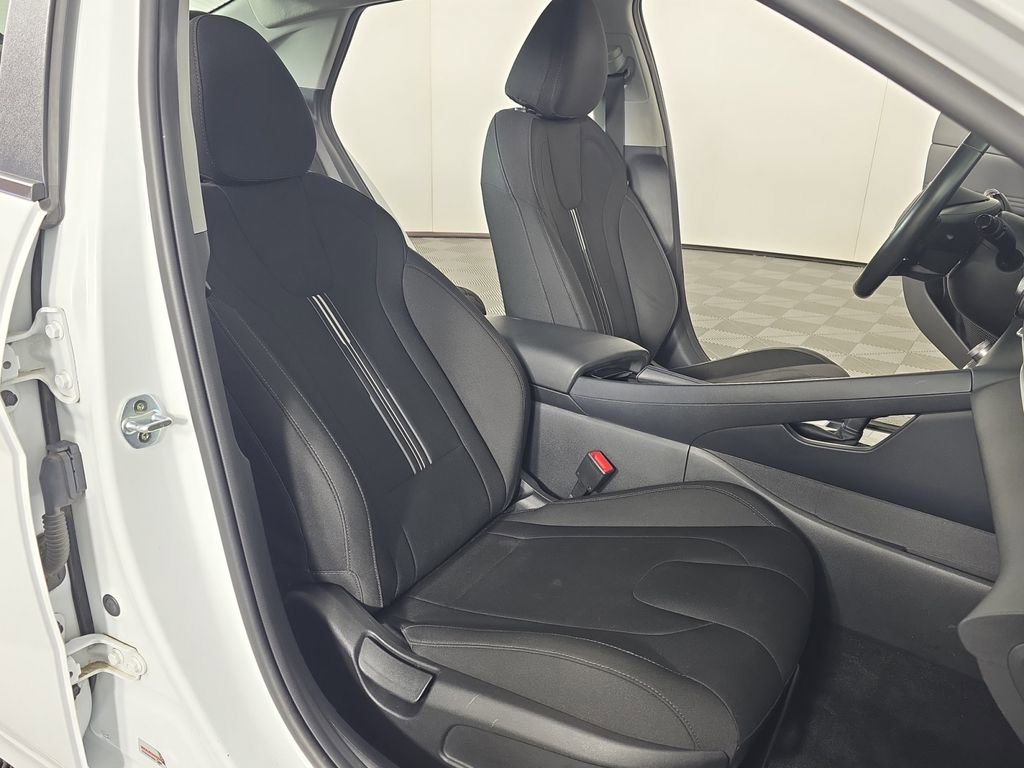 Used 2021 Hyundai Elantra SEL w/ Convenience + Premium Package image 20