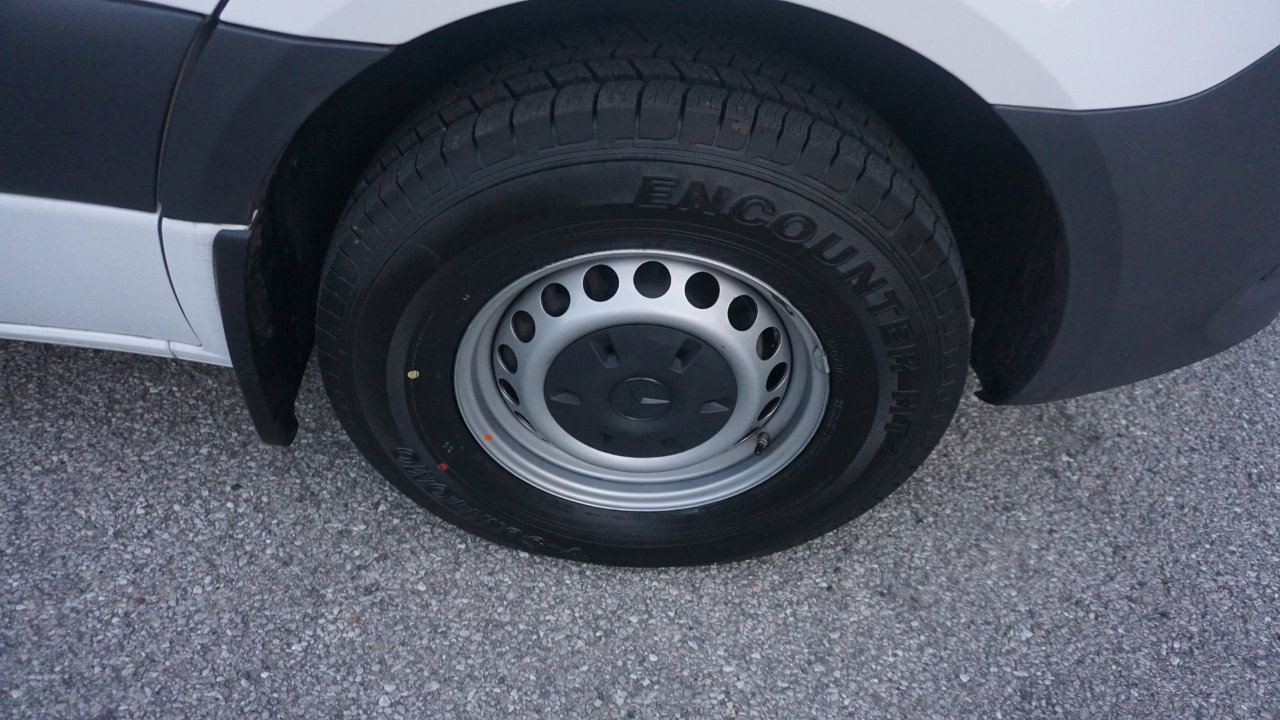 Used 2023 Mercedes-Benz Sprinter 2500 image 12