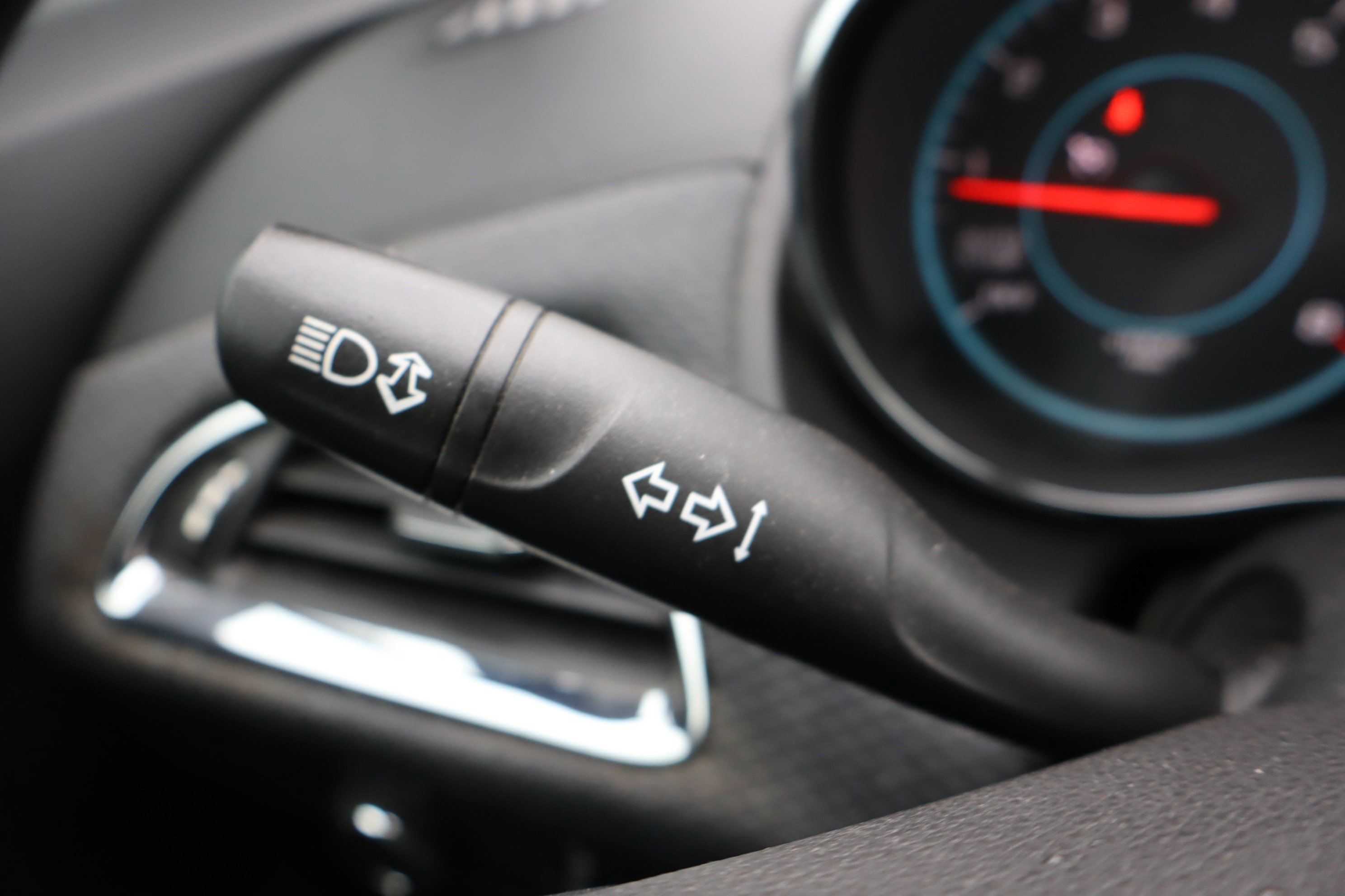 Used 2018 Chevrolet Cruze LT w/ Convenience Package image 21