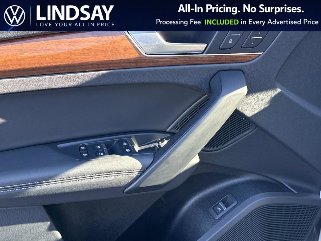 Used 2023 Audi Q5 2.0T Premium Plus w/ Premium Plus Package AWD/4WD image 18