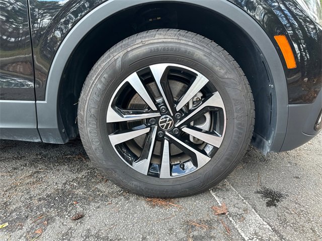 Used 2024 Volkswagen Tiguan S image 28