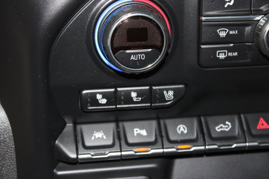 Used 2019 Chevrolet Silverado 1500 High Country w/ Technology Package AWD/4WD image 45