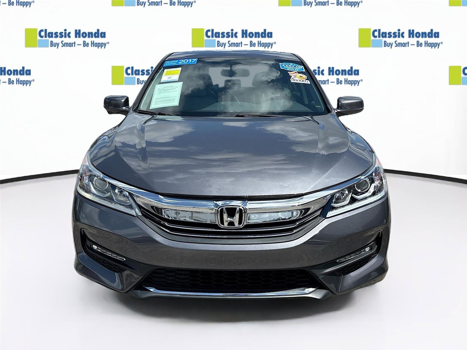 Used 2017 Honda Accord EX image 2