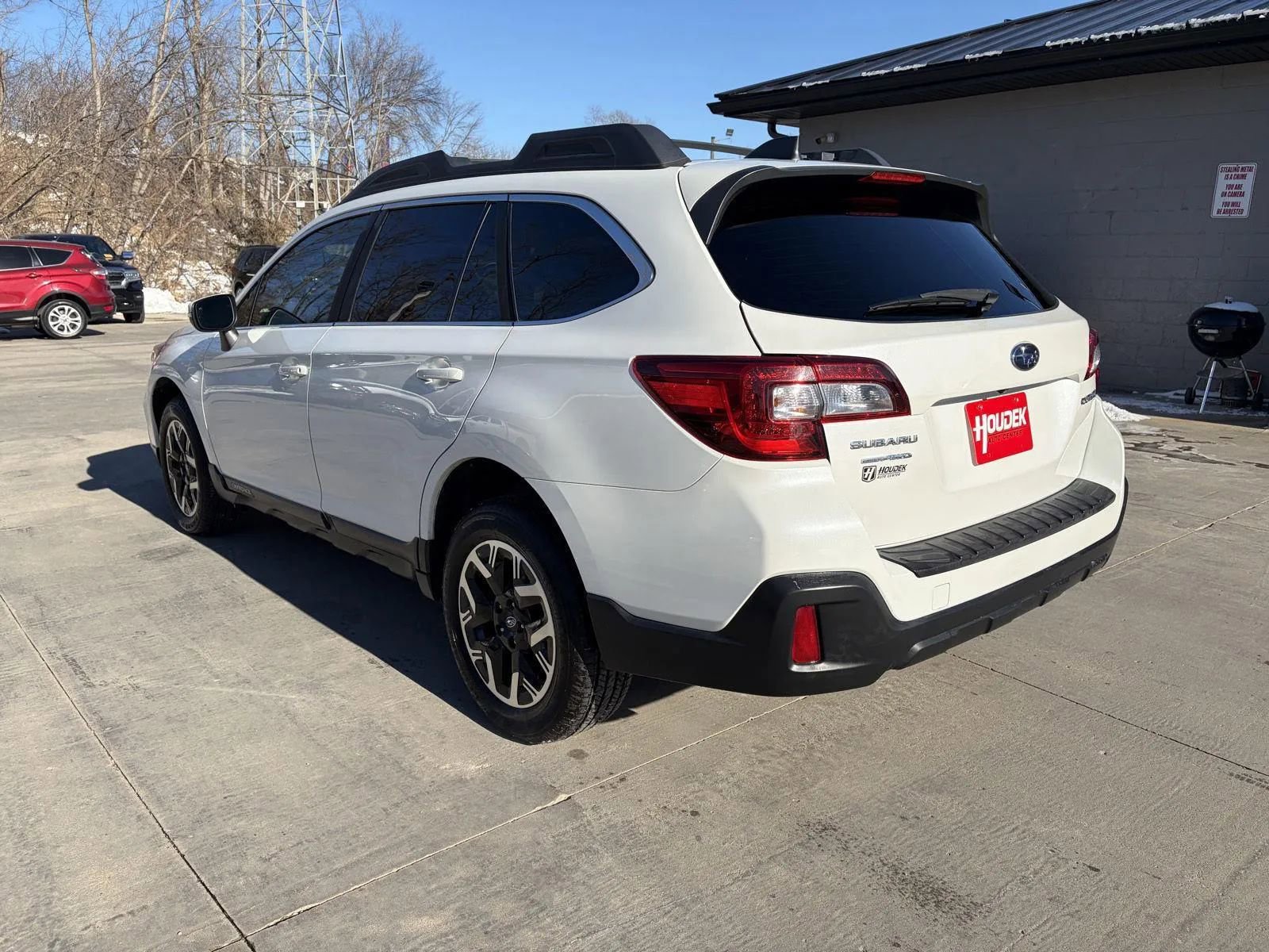 Used 2018 Subaru Outback 2.5i Premium AWD/4WD image 6