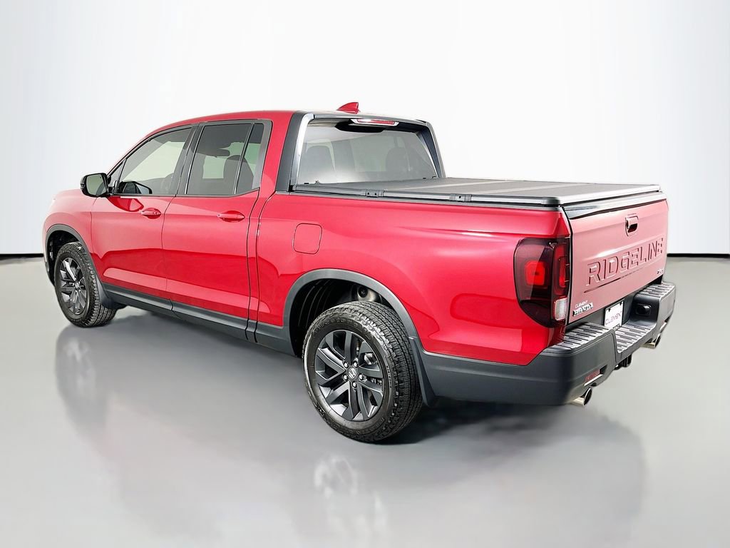 Used 2025 Honda Ridgeline Sport image 9