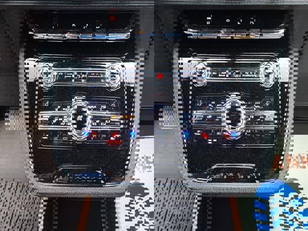 Used 2020 Lincoln Corsair Reserve w/ Equipment Group 202A image 13