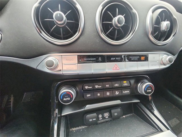 Used 2018 Kia Stinger GT2 image 24