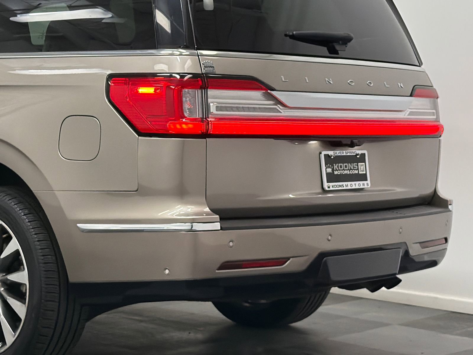 Used 2020 Lincoln Navigator Reserve w/ Luxury Package image 7