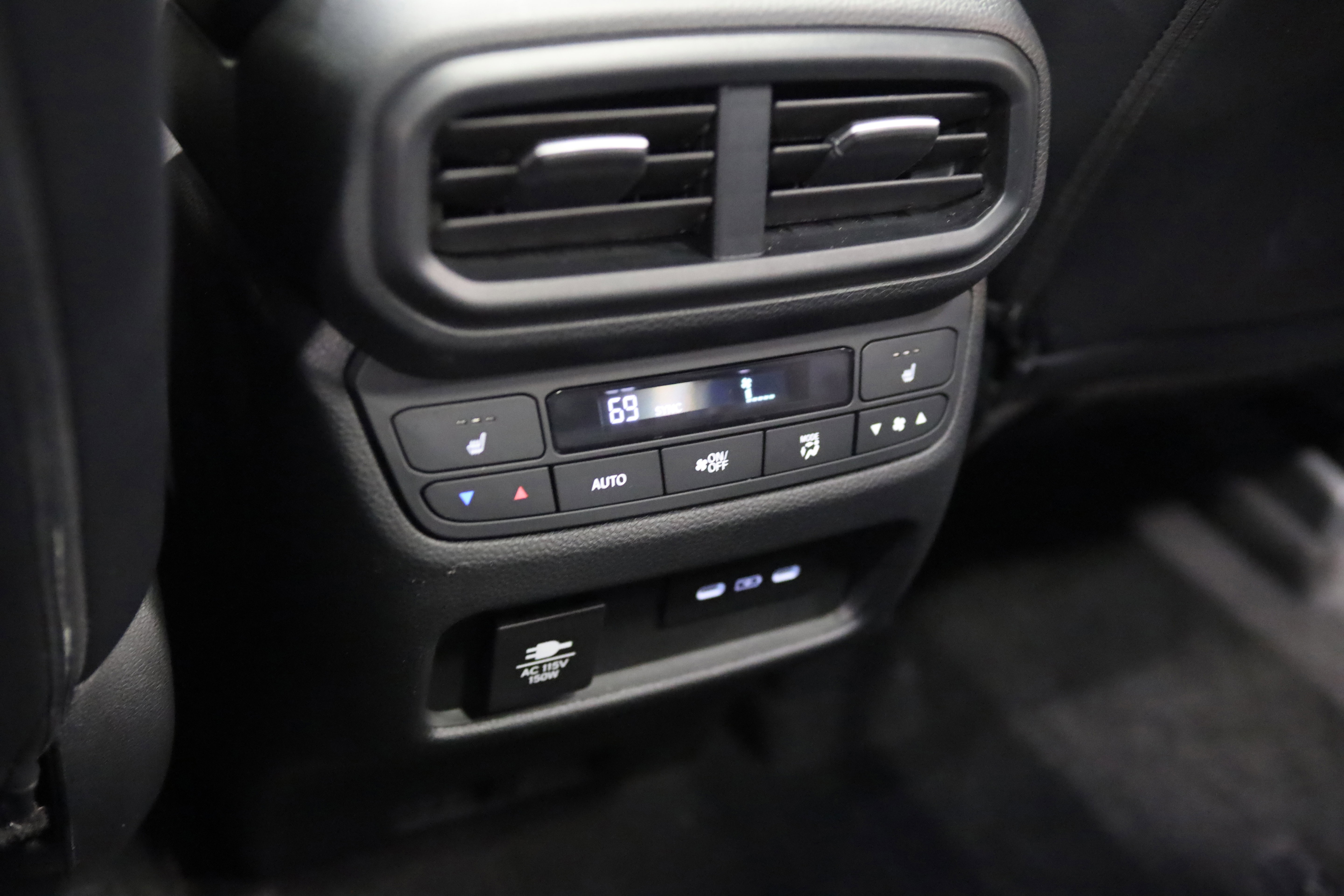 Used 2025 Honda Pilot Elite image 39