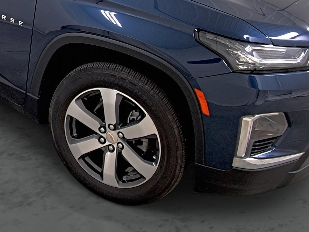 Used 2023 Chevrolet Traverse LT w/ LT Premium Package image 14