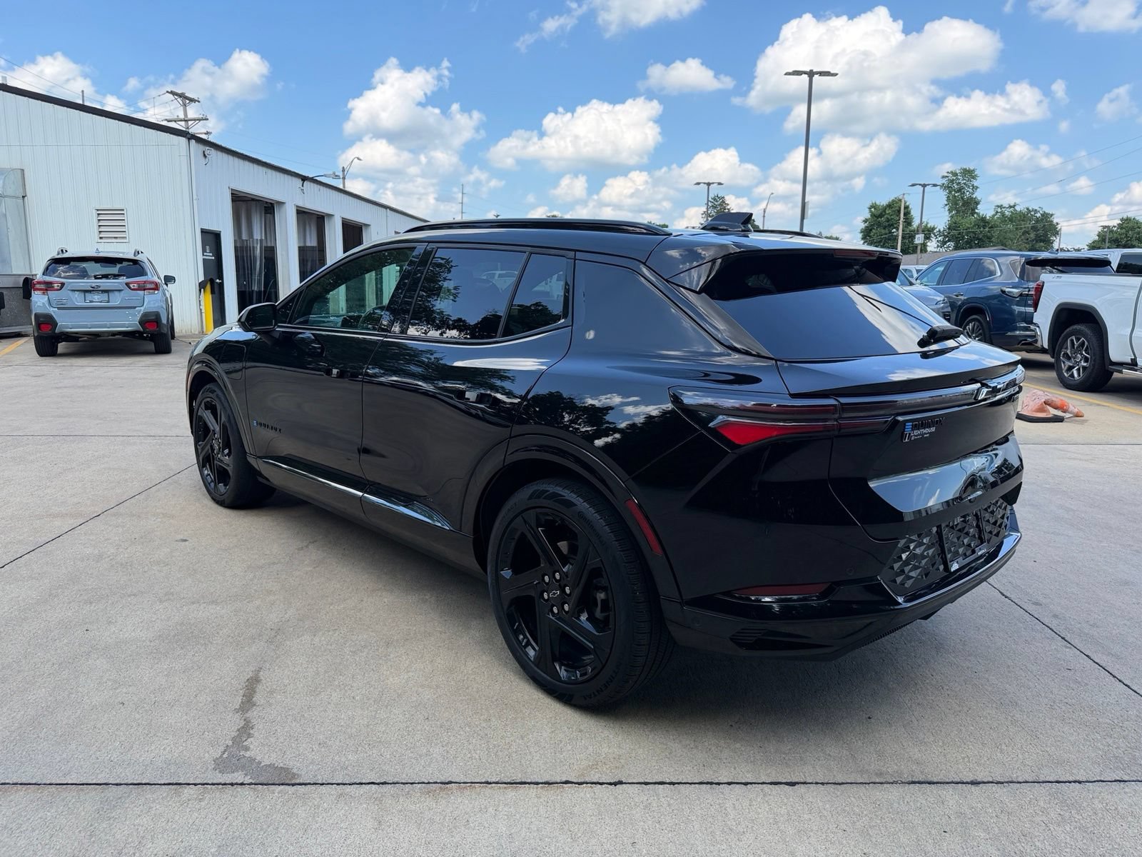 Used 2024 Chevrolet Equinox EV RS FWD image 31