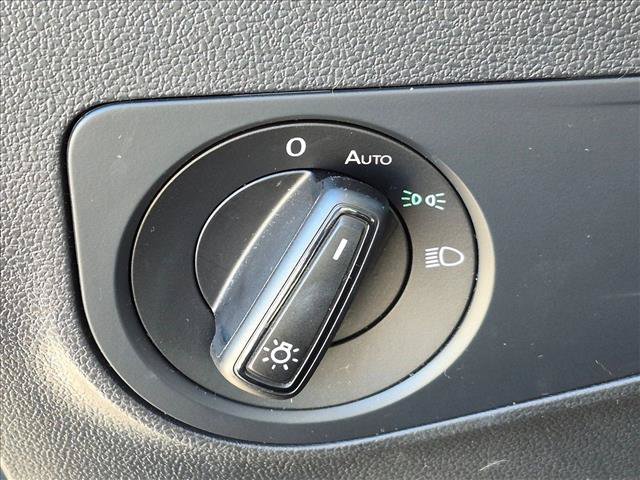 Used 2022 Volkswagen Tiguan S FWD image 13