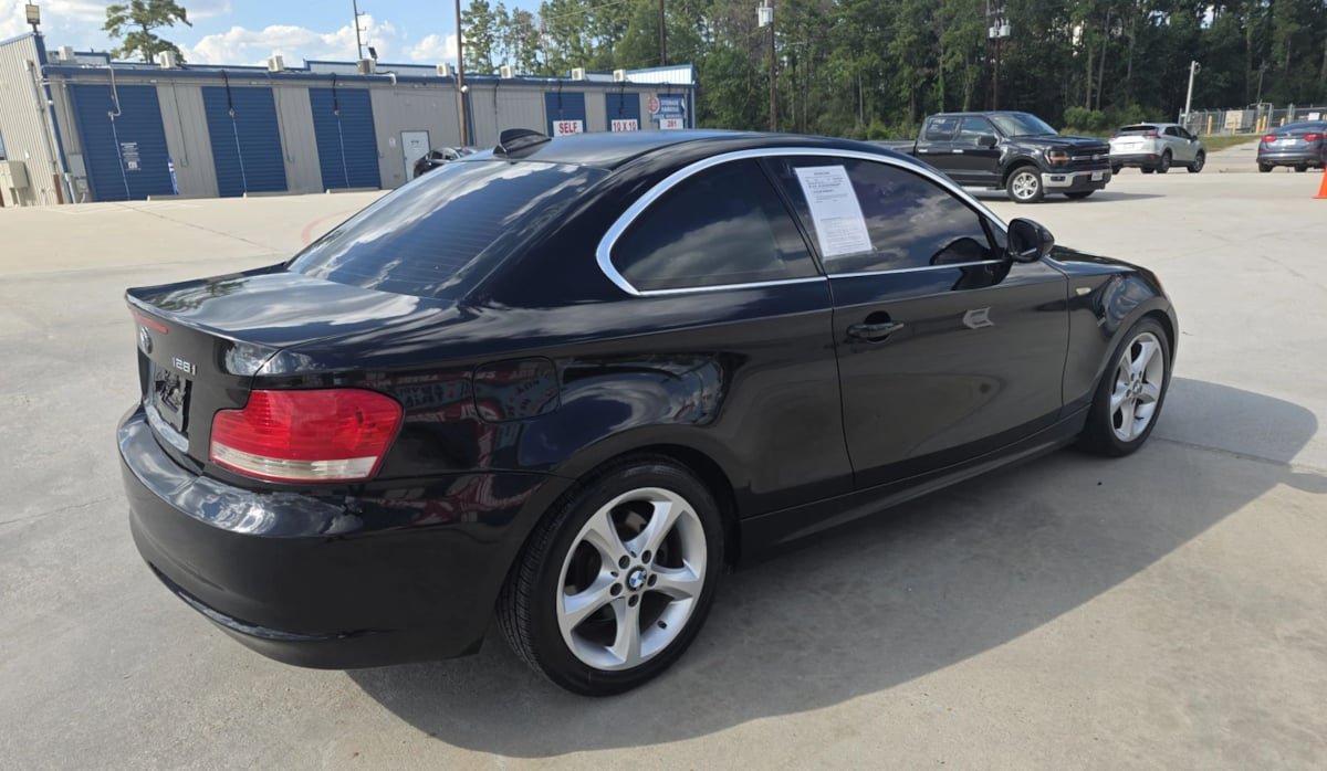 Used 2011 BMW 128i Coupe RWD image 17