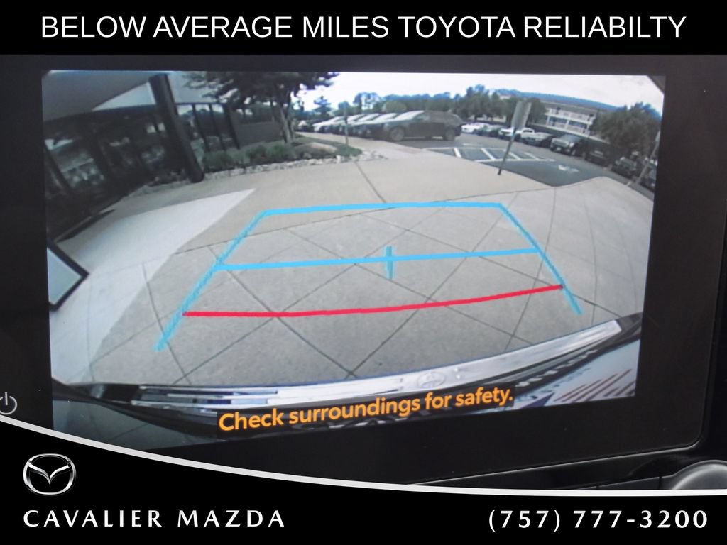 Used 2023 Toyota Highlander XLE AWD/4WD image 45