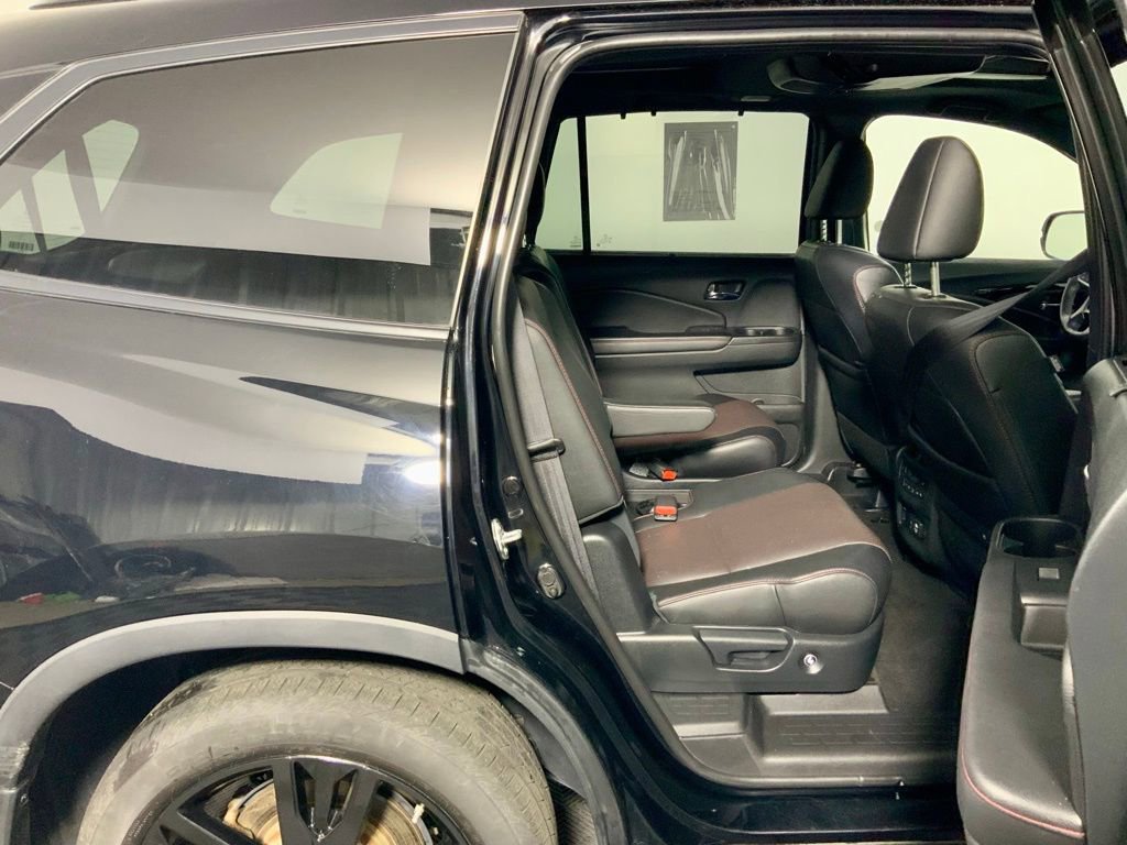 Used 2022 Honda Pilot Black Edition image 31