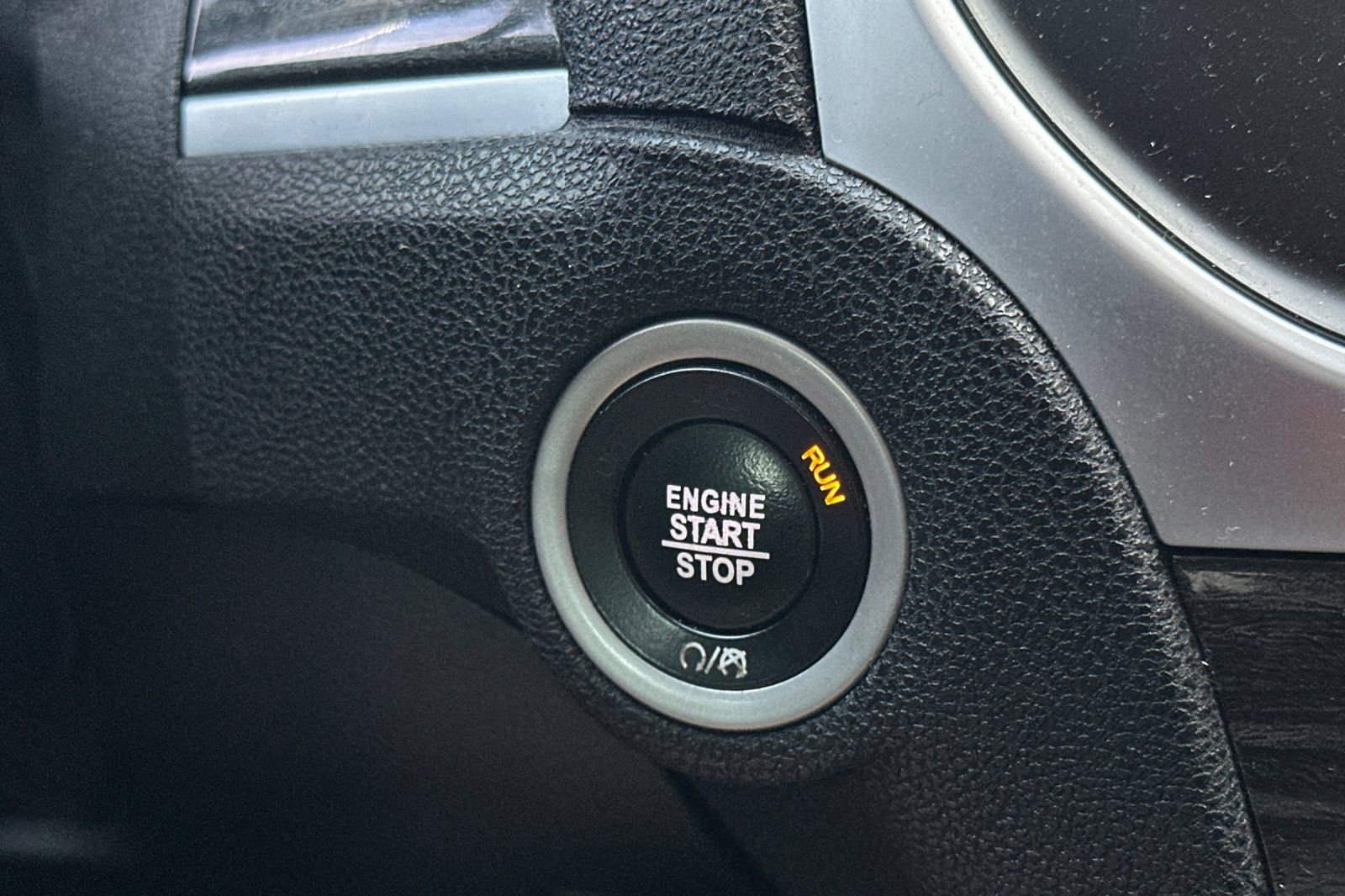 Used 2019 Chrysler 300 Touring w/ Sport Appearance Package image 21