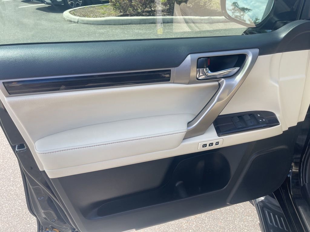 Used 2021 Lexus GX 460 Premium image 24