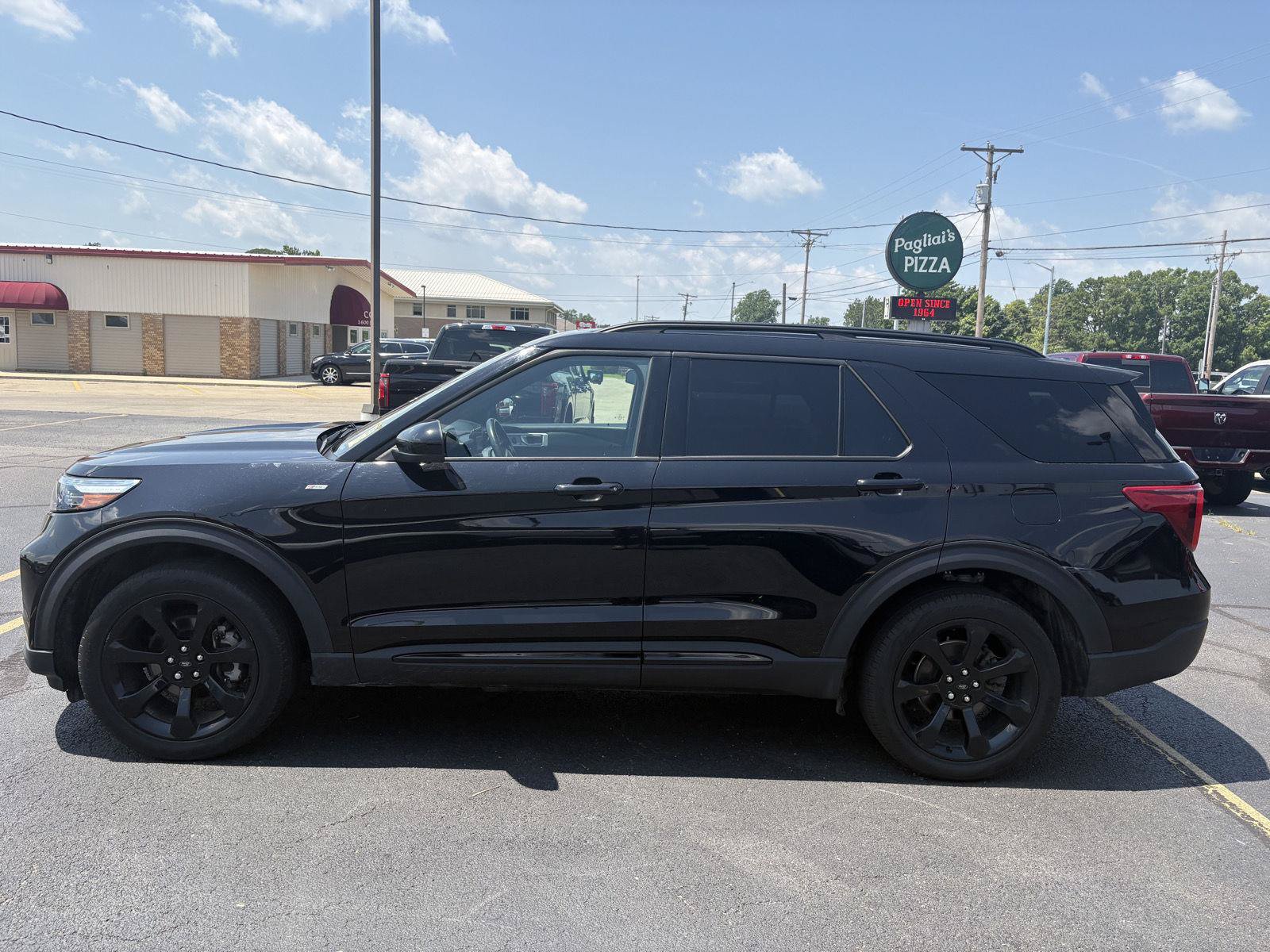 Used 2023 Ford Explorer ST-Line w/ Class IV Trailer Tow Package AWD/4WD image 26