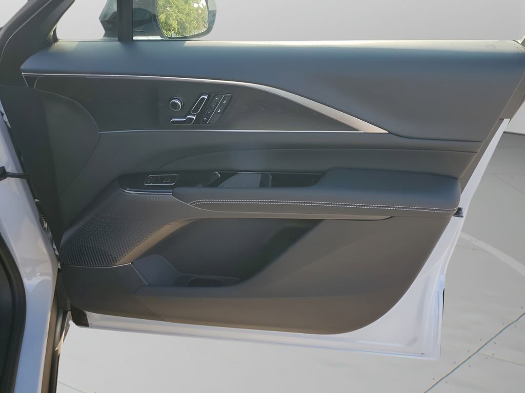 New 2026 Cadillac Lyriq Sport image 13