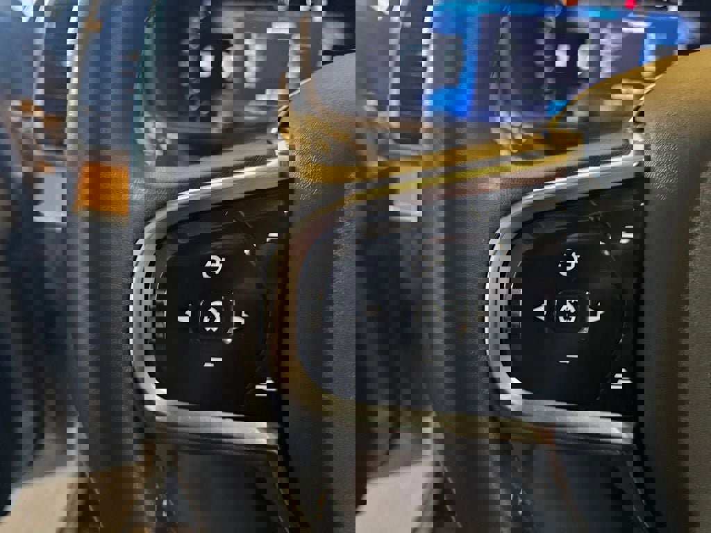 Certified 2023 Volvo XC90 B5 Plus w/ Protection Package Premier image 25