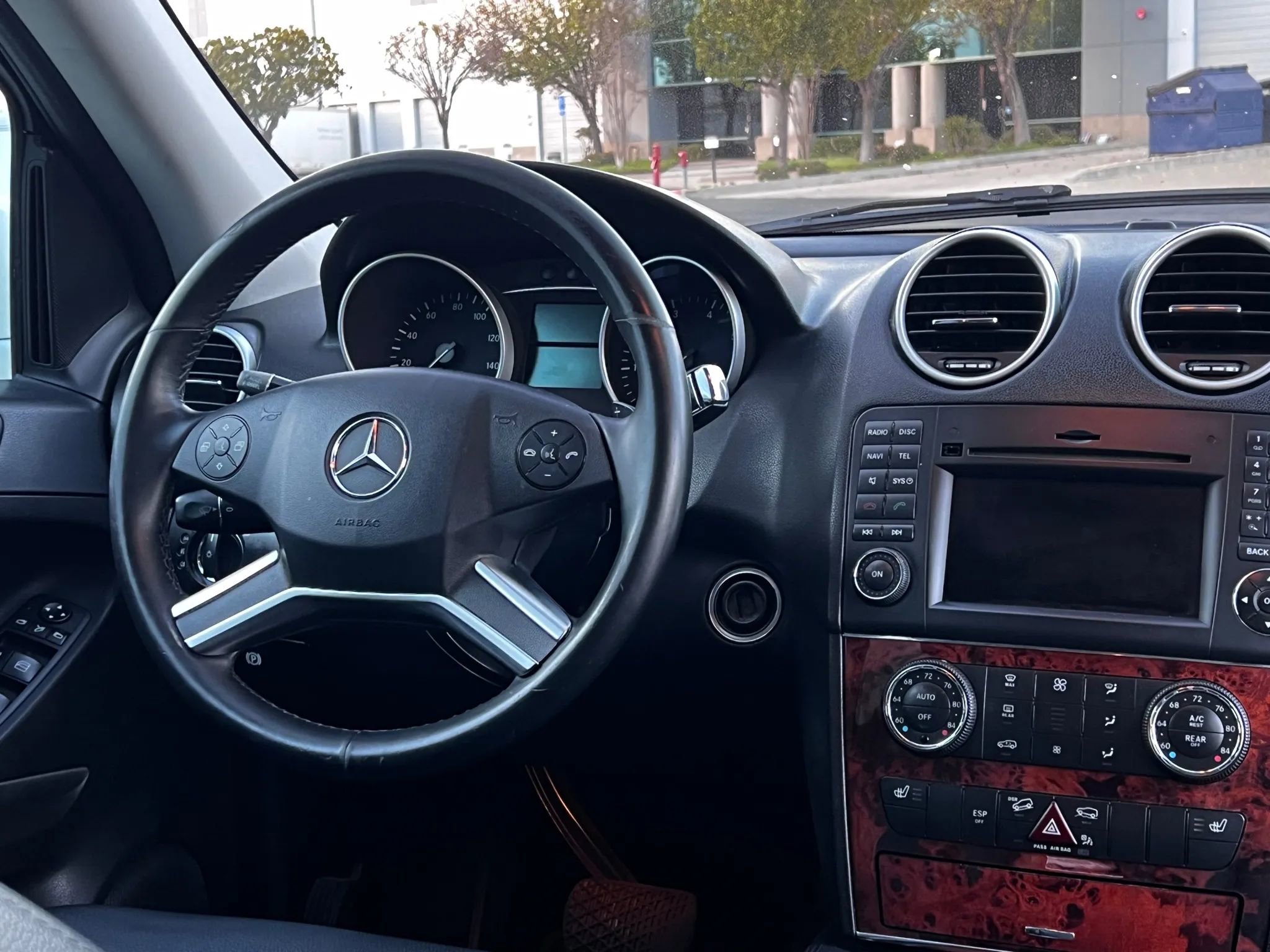 Used 2011 Mercedes-Benz ML 350 4MATIC image 31