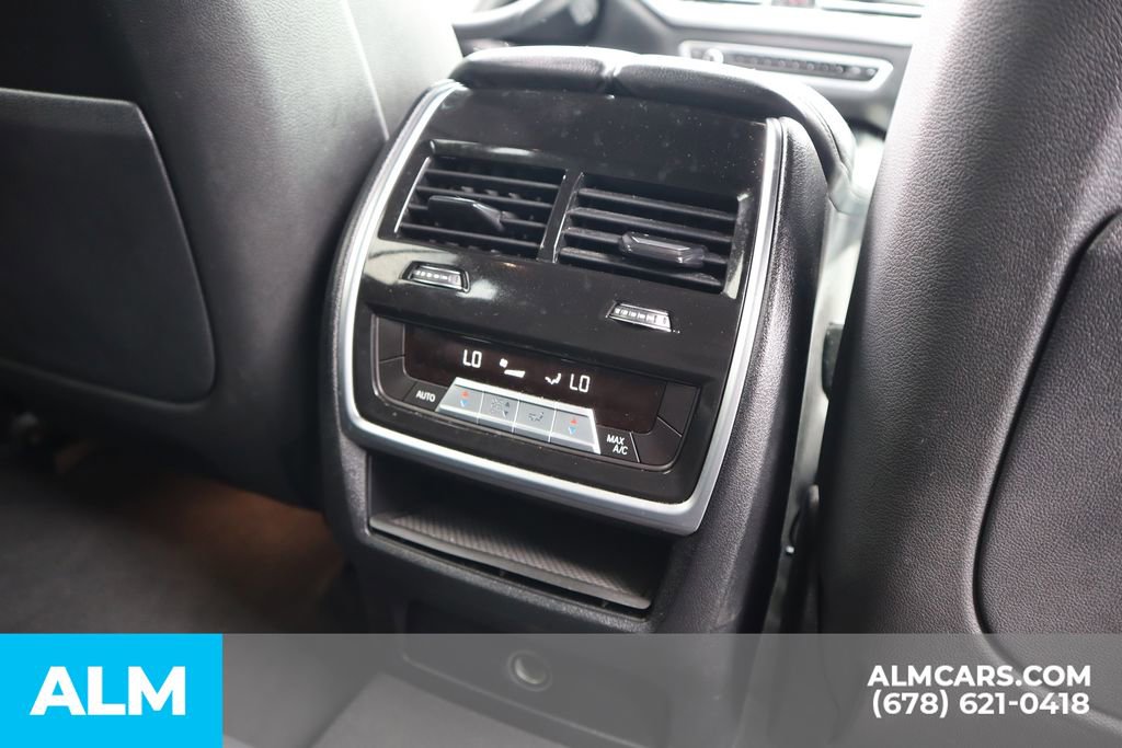 Used 2022 BMW X5 M50i image 25