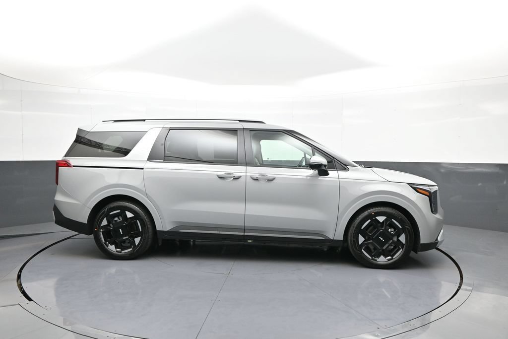 New 2026 Kia Carnival EX FWD image 5
