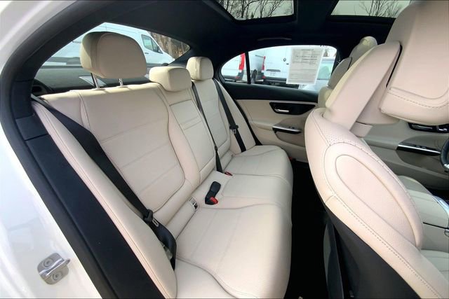 Used 2025 Mercedes-Benz C 300 4MATIC Sedan image 16