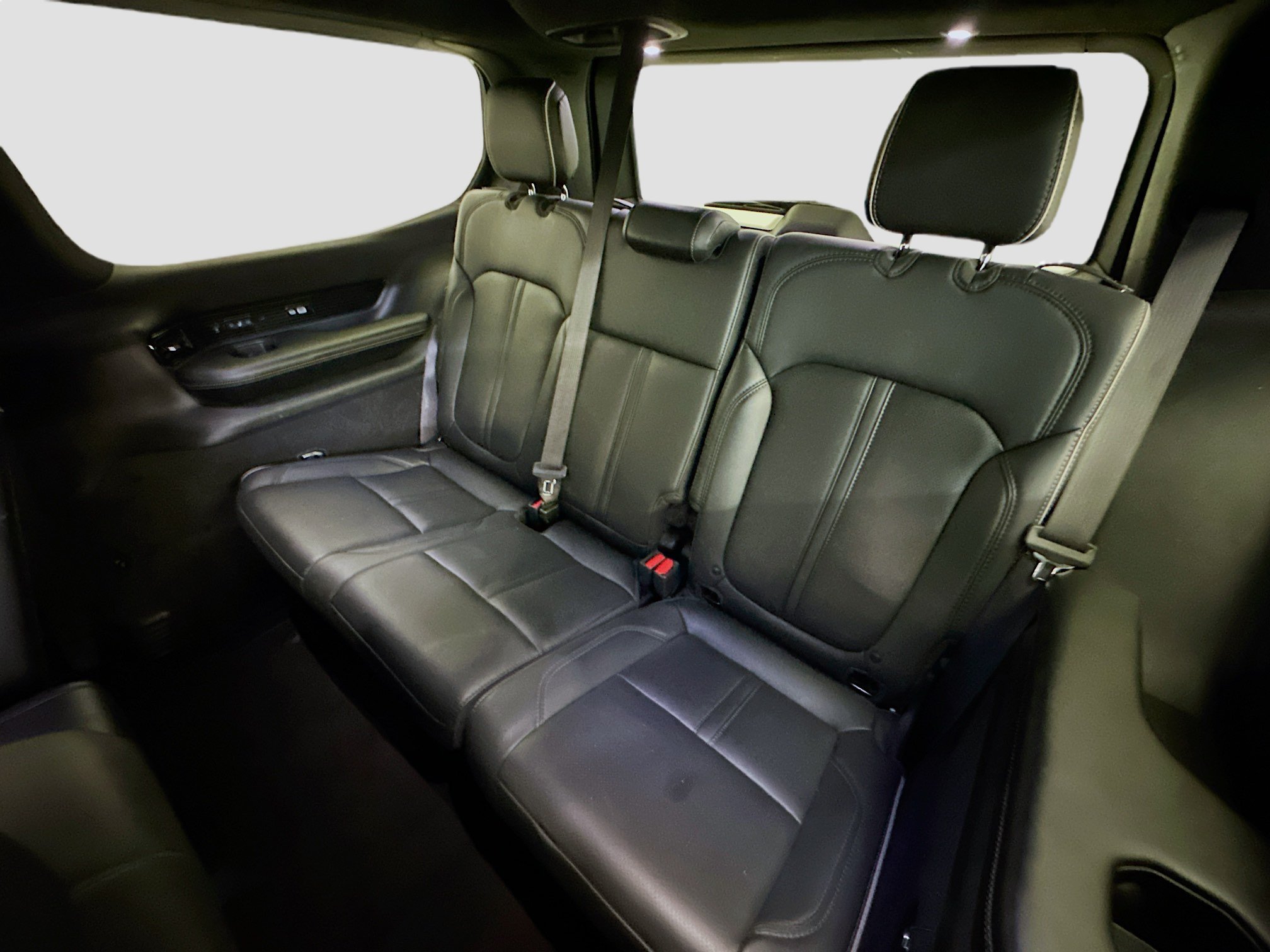 Used 2023 Jeep Grand Wagoneer Series II AWD/4WD image 31