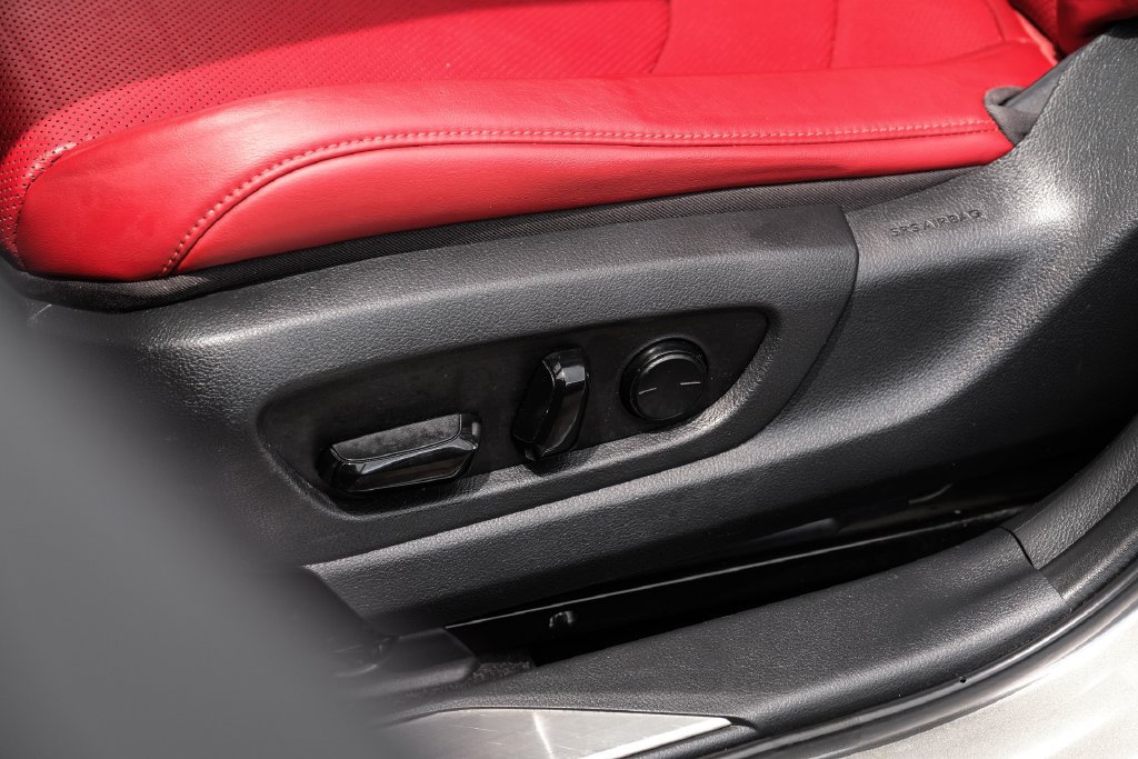 Used 2019 Lexus UX 200 F Sport w/ F Sport Premium Package FWD image 41