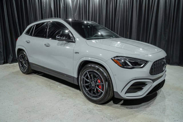 New 2026 Mercedes-Benz GLA 35 AMG 4MATIC image 3