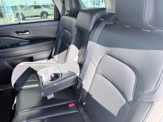 Certified 2022 Nissan Pathfinder SL AWD/4WD image 25