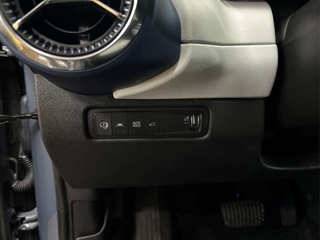 Used 2025 Chevrolet Equinox EV LT image 37