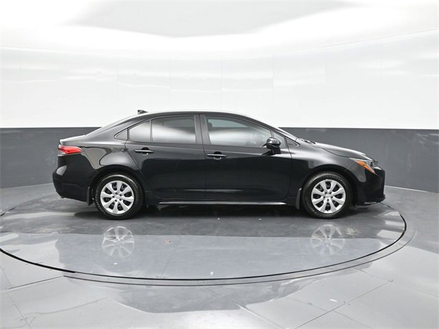 Used 2025 Toyota Corolla LE image 26