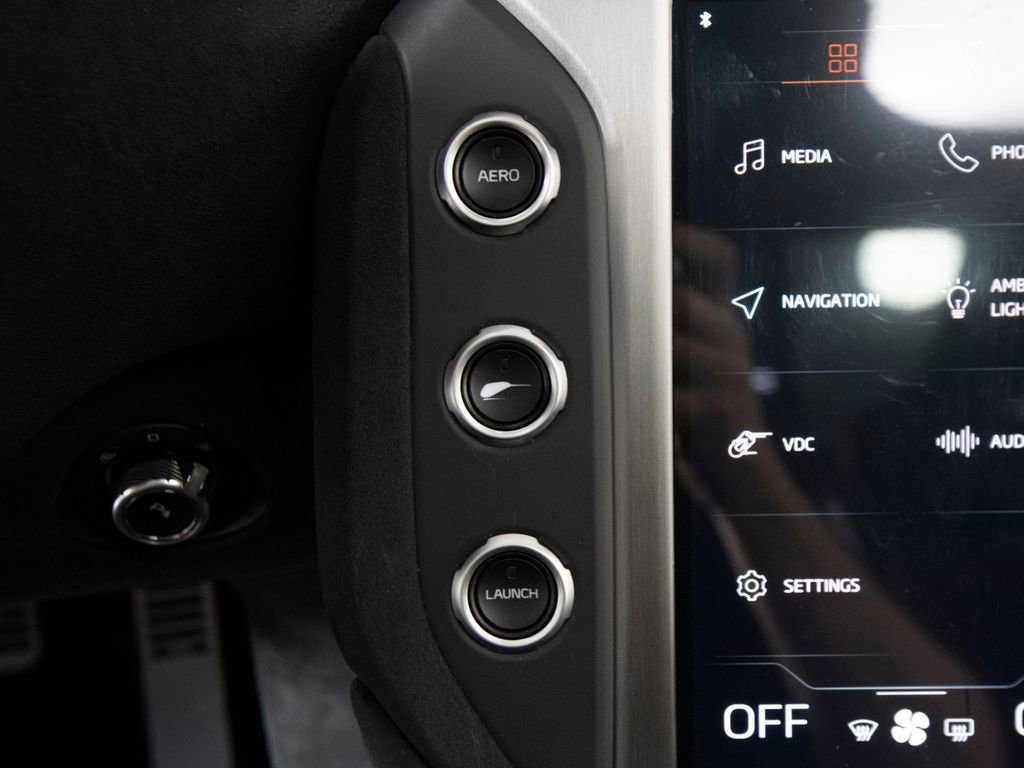 Used 2025 McLaren 750S image 20