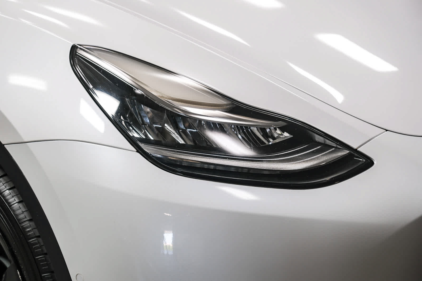 Used 2022 Tesla Model Y Long Range AWD/4WD image 14
