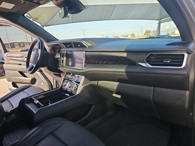 Used 2024 GMC Yukon XL Denali w/ Advanced Technology Package image 25