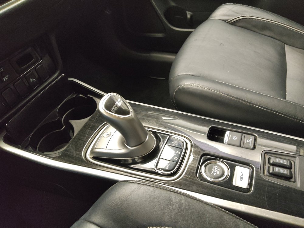 Used 2018 Mitsubishi Outlander SEL image 26