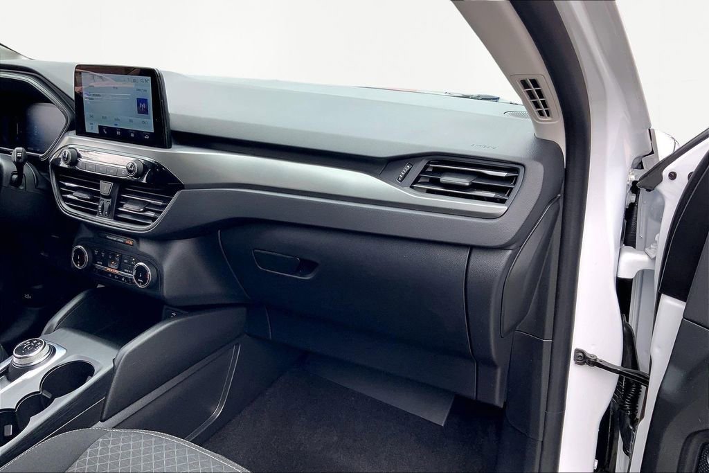 Used 2025 Ford Escape Active w/ Cold Weather Package image 18