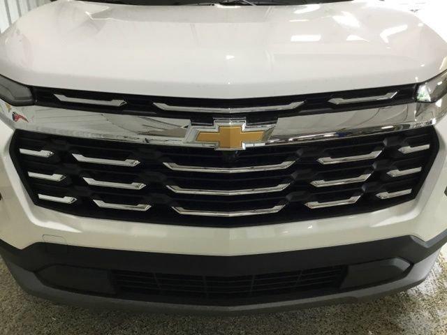 New 2026 Chevrolet Equinox LT w/ Convenience Package II AWD/4WD image 17
