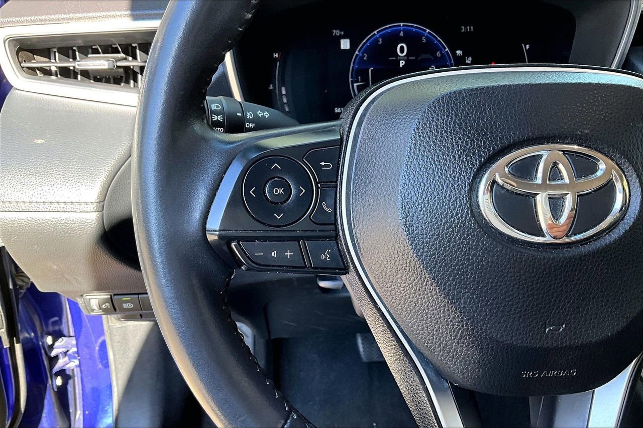 Used 2024 Toyota Corolla Cross XLE image 10
