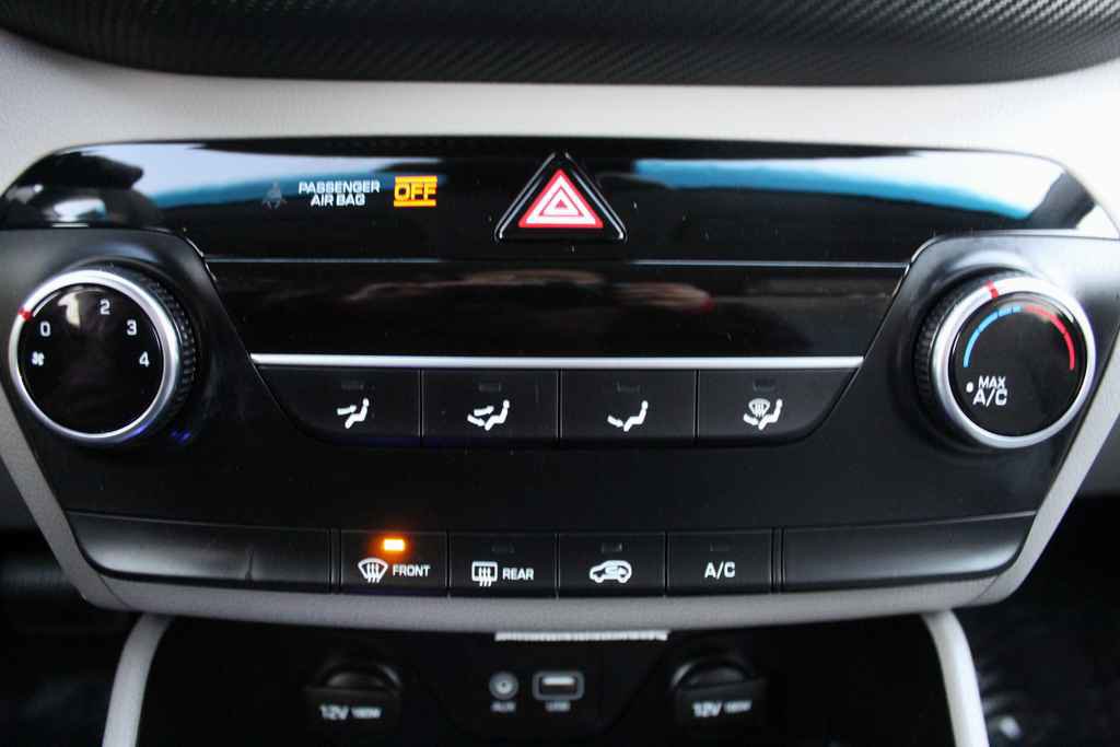 Used 2020 Hyundai Tucson SE image 20